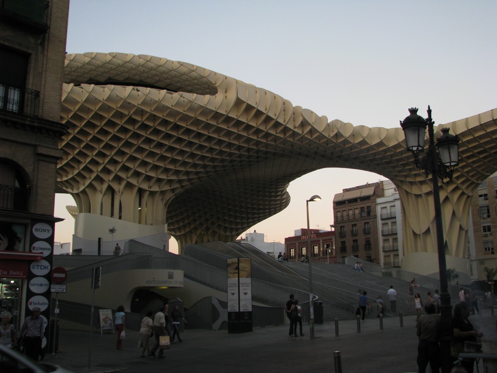 Sevilla elevated sculpture